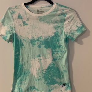 Nike t-shirt